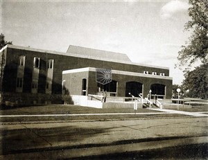 Image description is not available for 1967.103